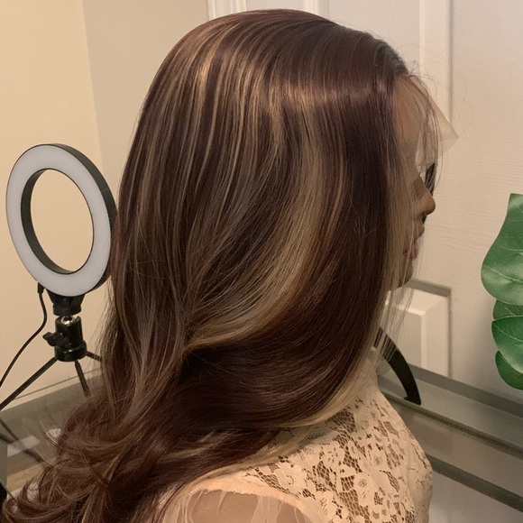 🌹Synthetic Chocolate Brown Highlights Wig - Picture 3 of 9